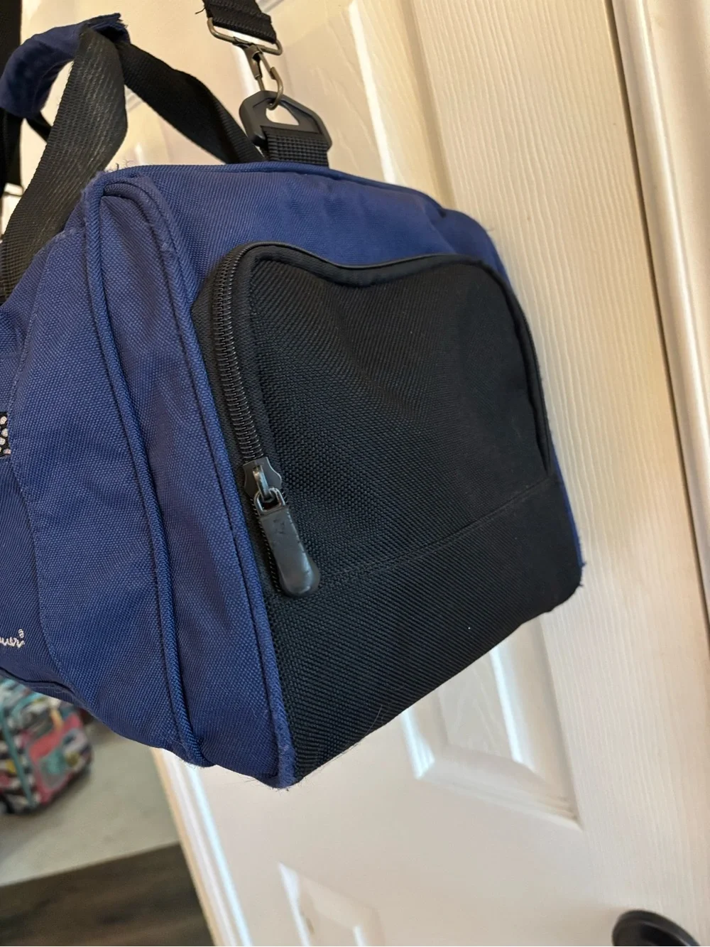 Eddie Bauer Navy Blue Duffle Bag Gym Travel Carry-On Shoulder Strap